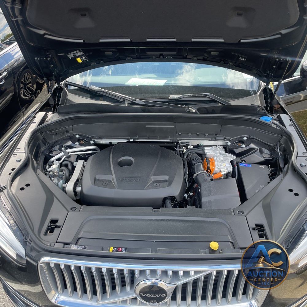 2024 Volvo XC90 T8 - Plus PHEV