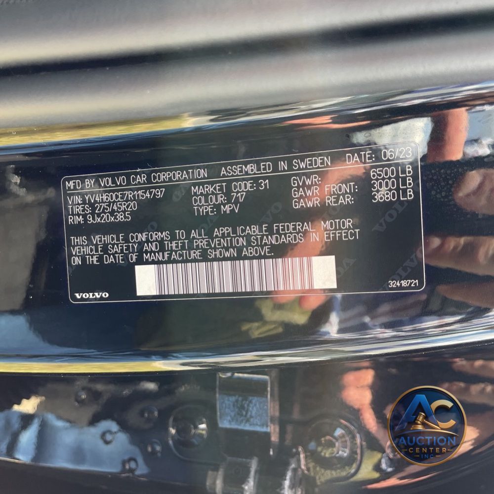 2024 Volvo XC90 T8 - Plus PHEV