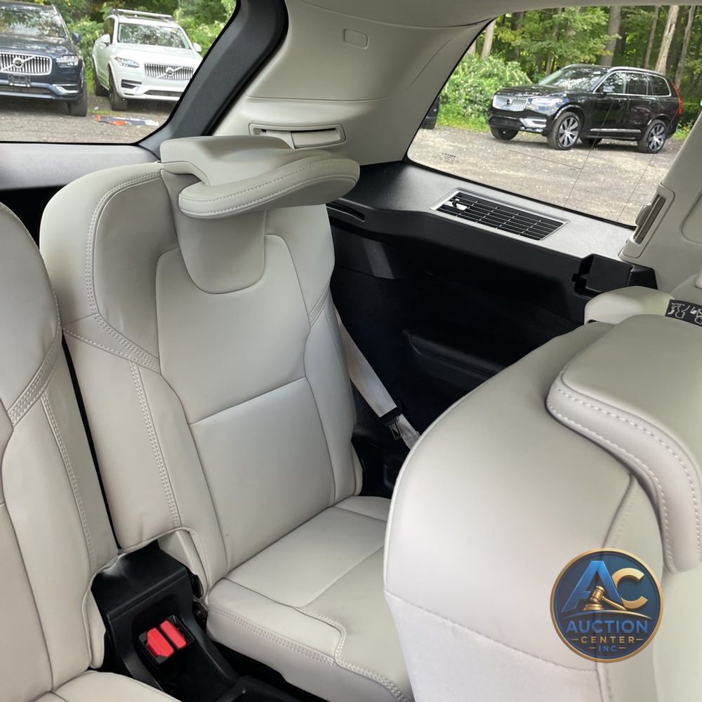 2024 Volvo XC90 T8 - Ultimate PHEV