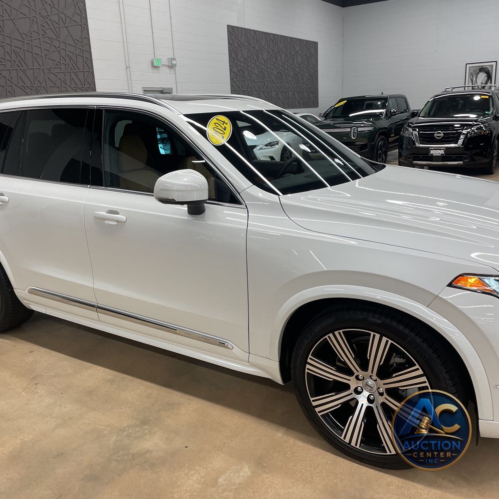 2024 Volvo XC90 T8 - Ultimate PHEV