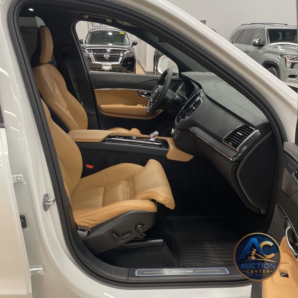 2024 Volvo XC90 T8 - Ultimate PHEV