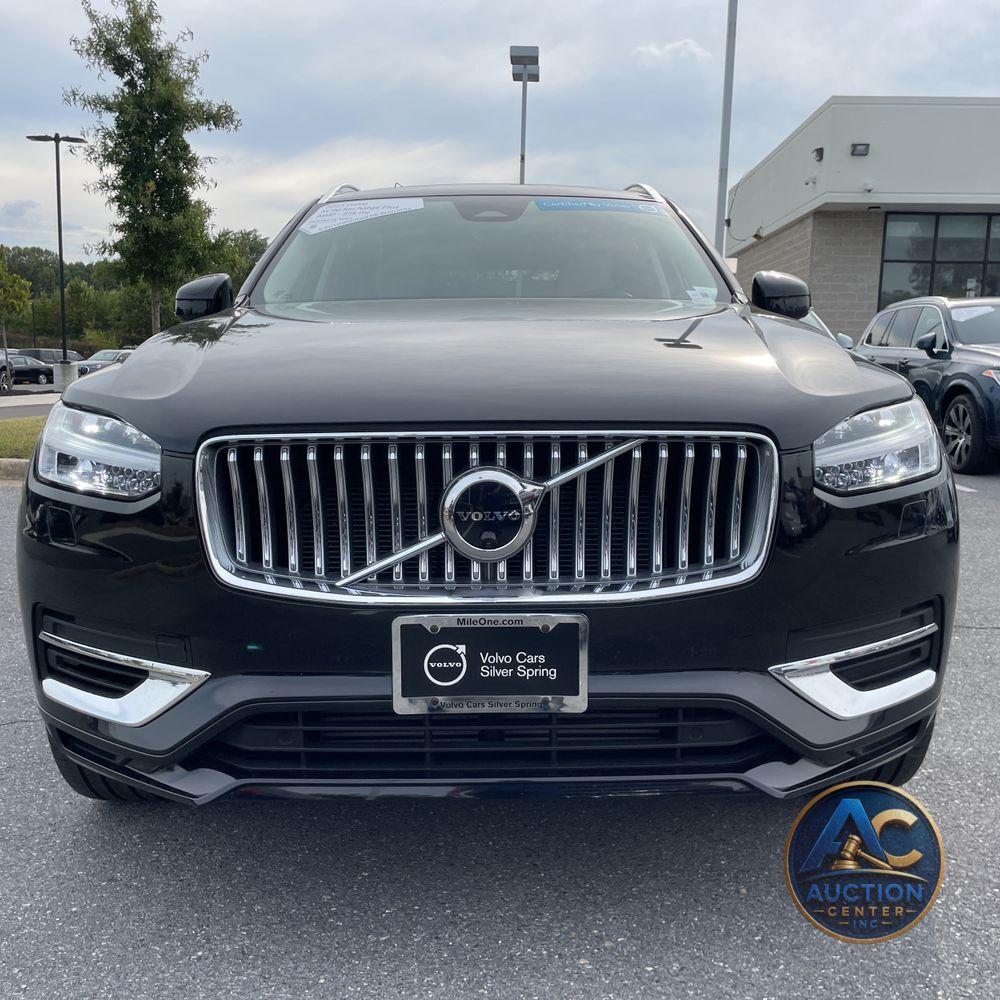 2023 Volvo XC90 T8 - Plus
