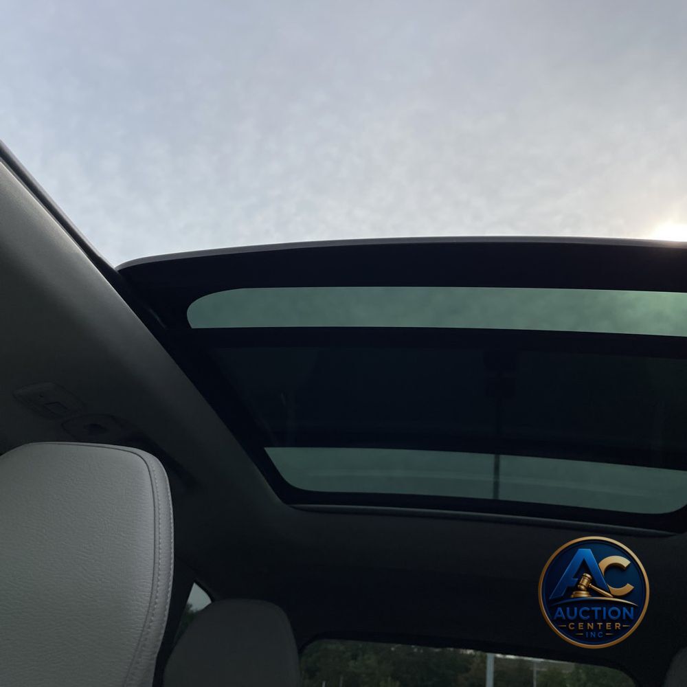 2023 Volvo XC90 T8 - Plus