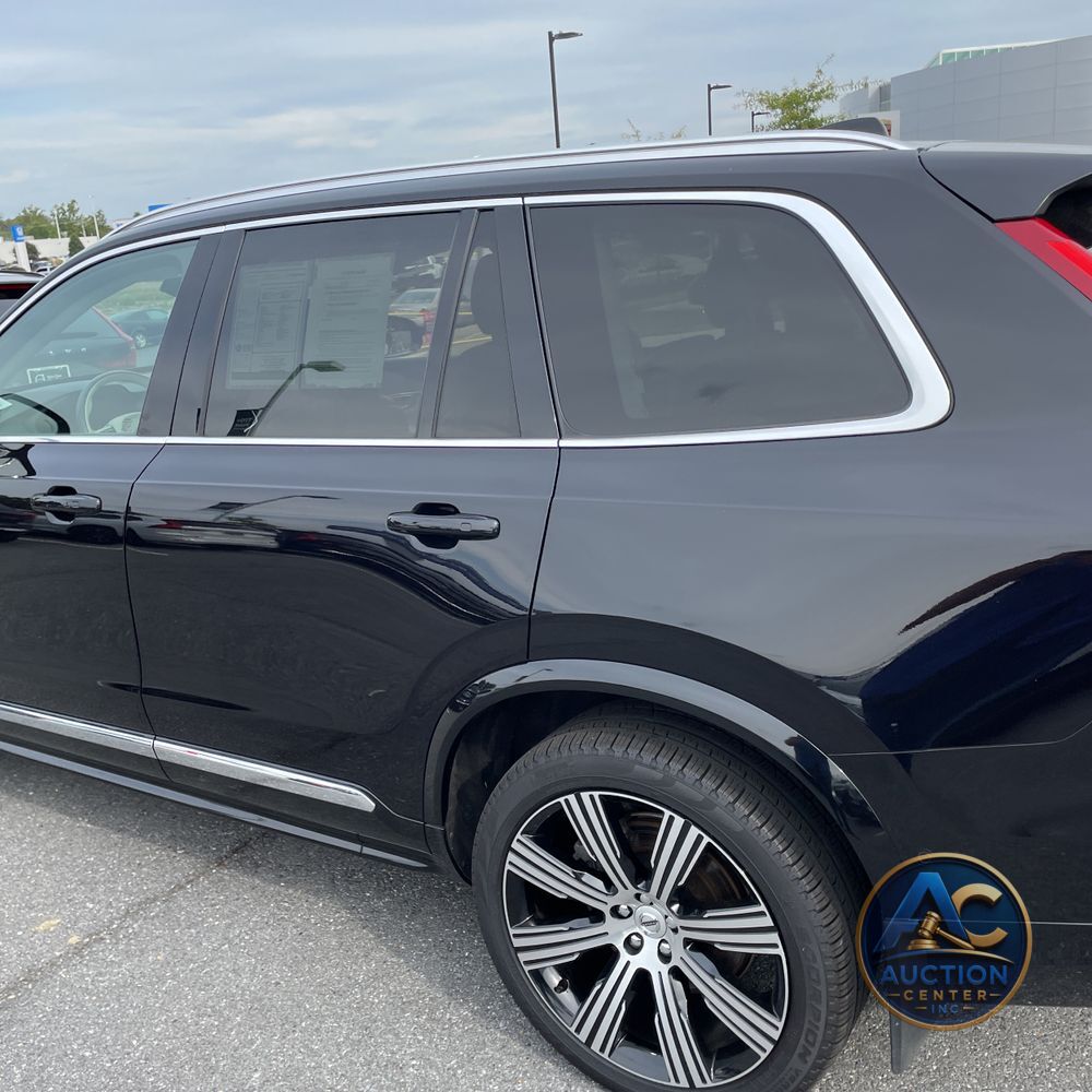 2023 Volvo XC90 T8 - Plus