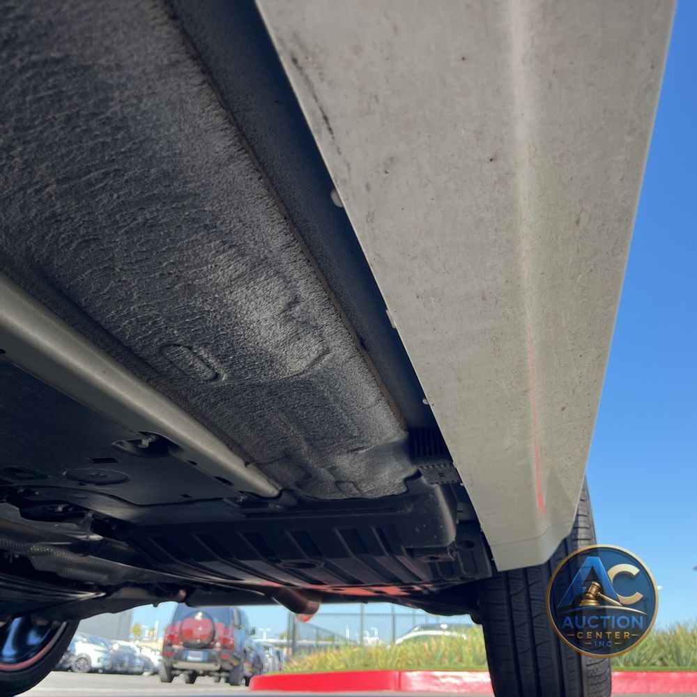 2023 Volvo XC90 T8 - Plus