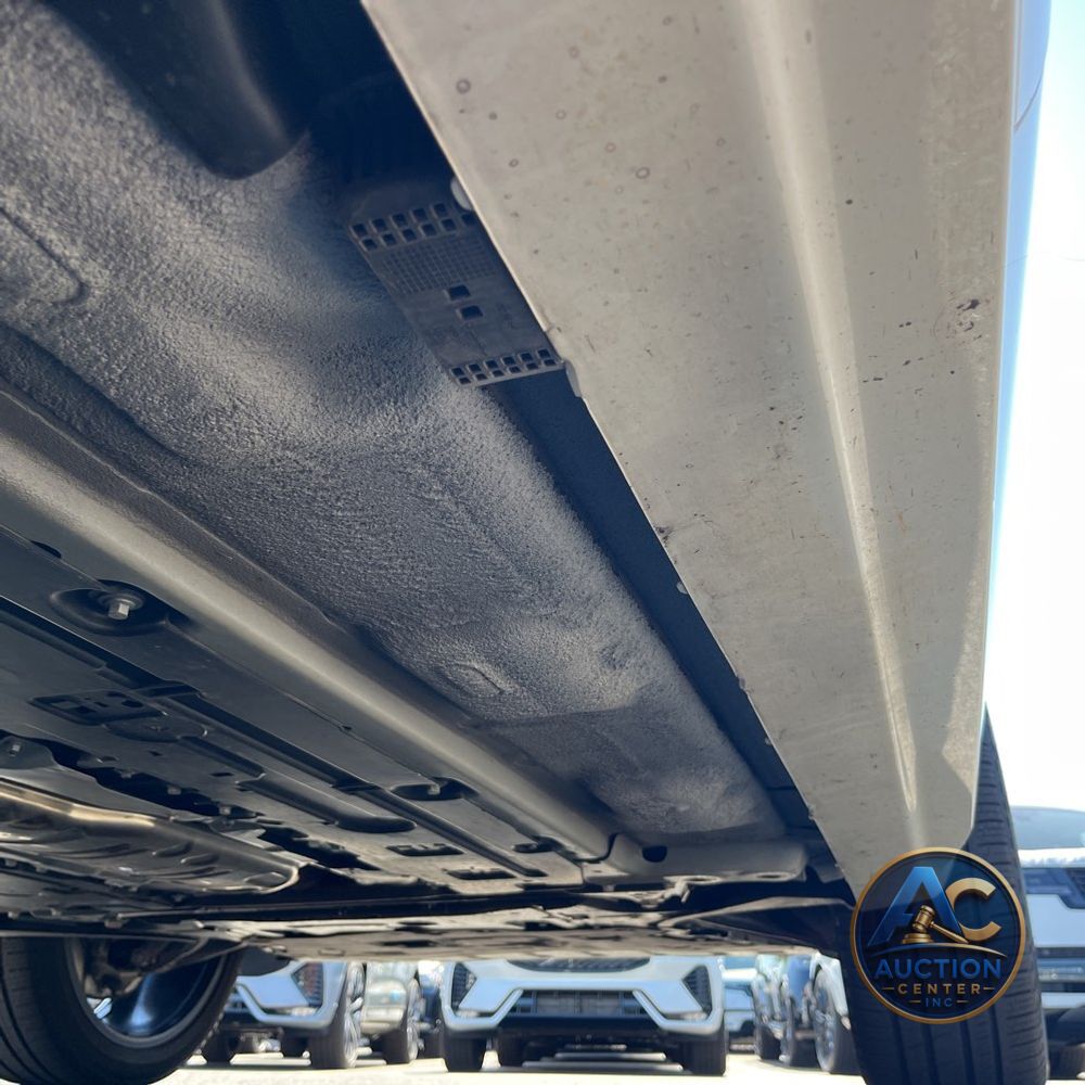 2023 Volvo XC90 T8 - Plus