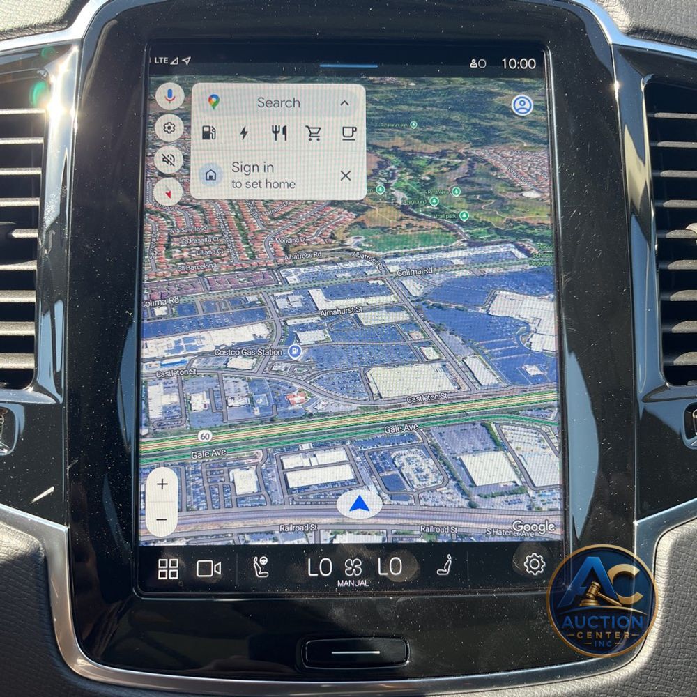 2023 Volvo XC90 T8 - Plus