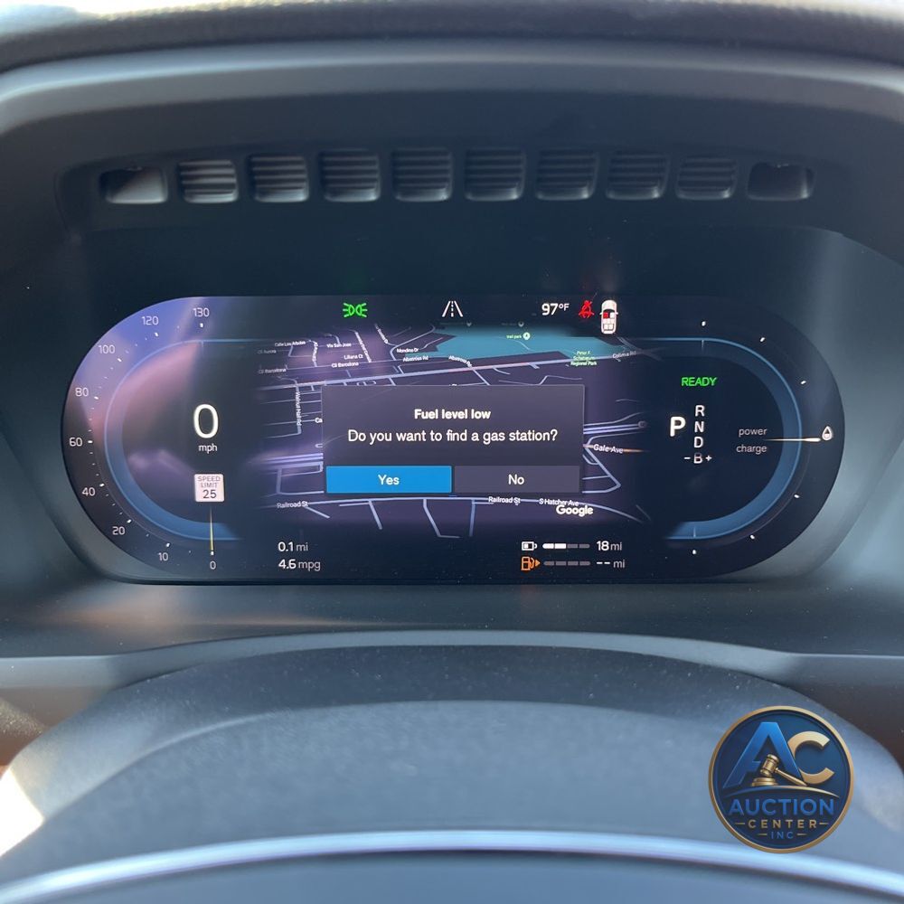 2023 Volvo XC90 T8 - Plus