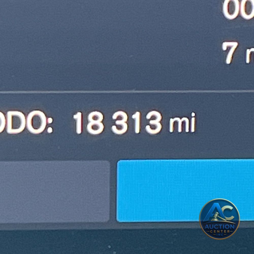 2023 Volvo XC90 T8 - Plus