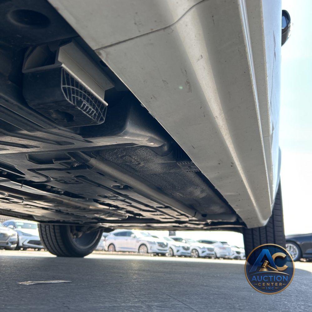 2023 Volvo XC90 T8 - Plus