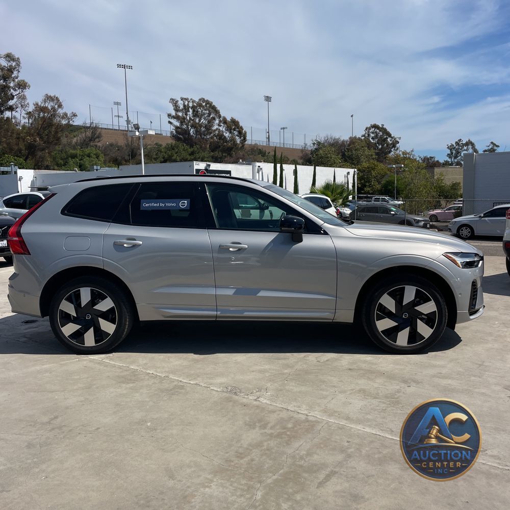 2024 Volvo XC60 T8 - Plus PHEV