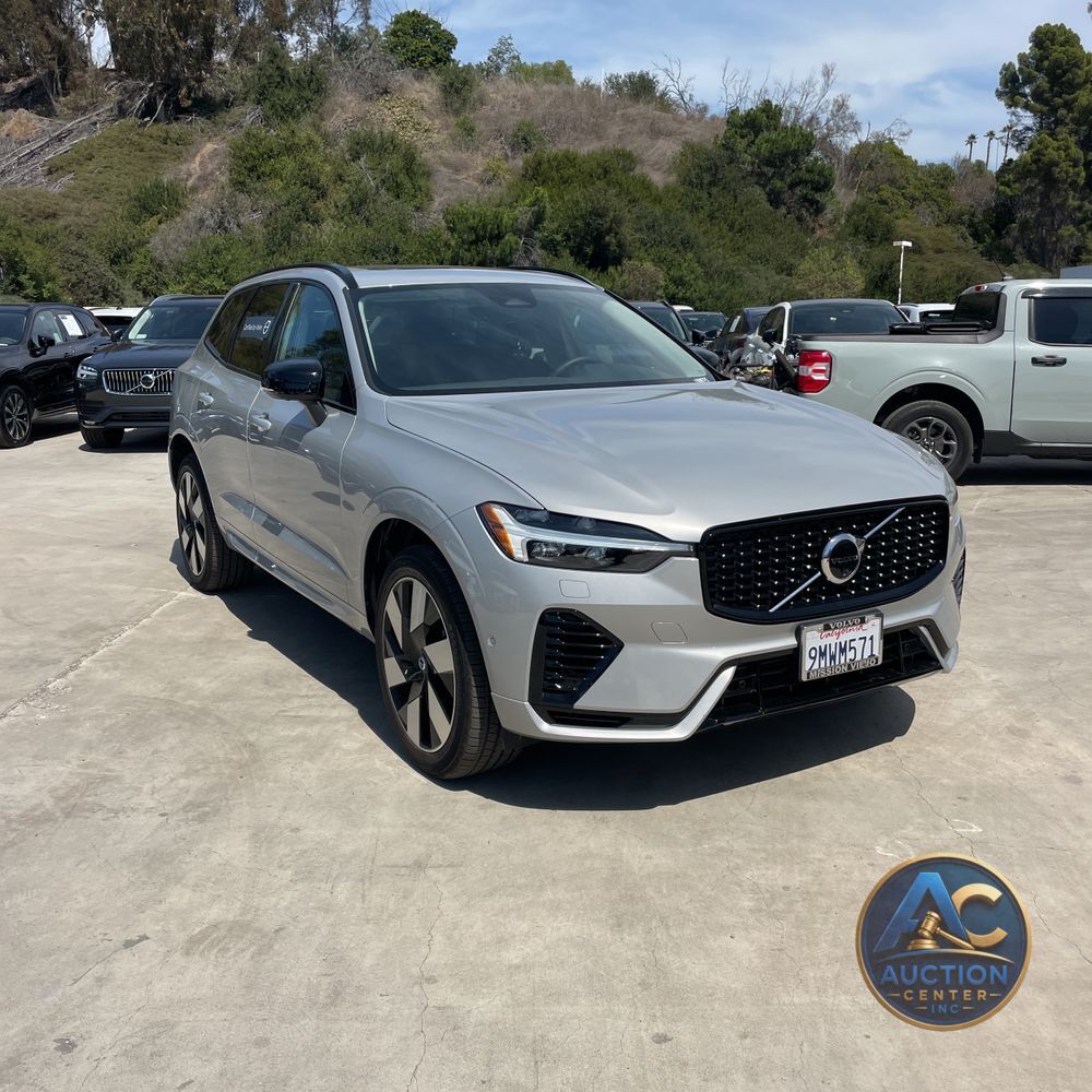 2024 Volvo XC60 T8 - Plus PHEV