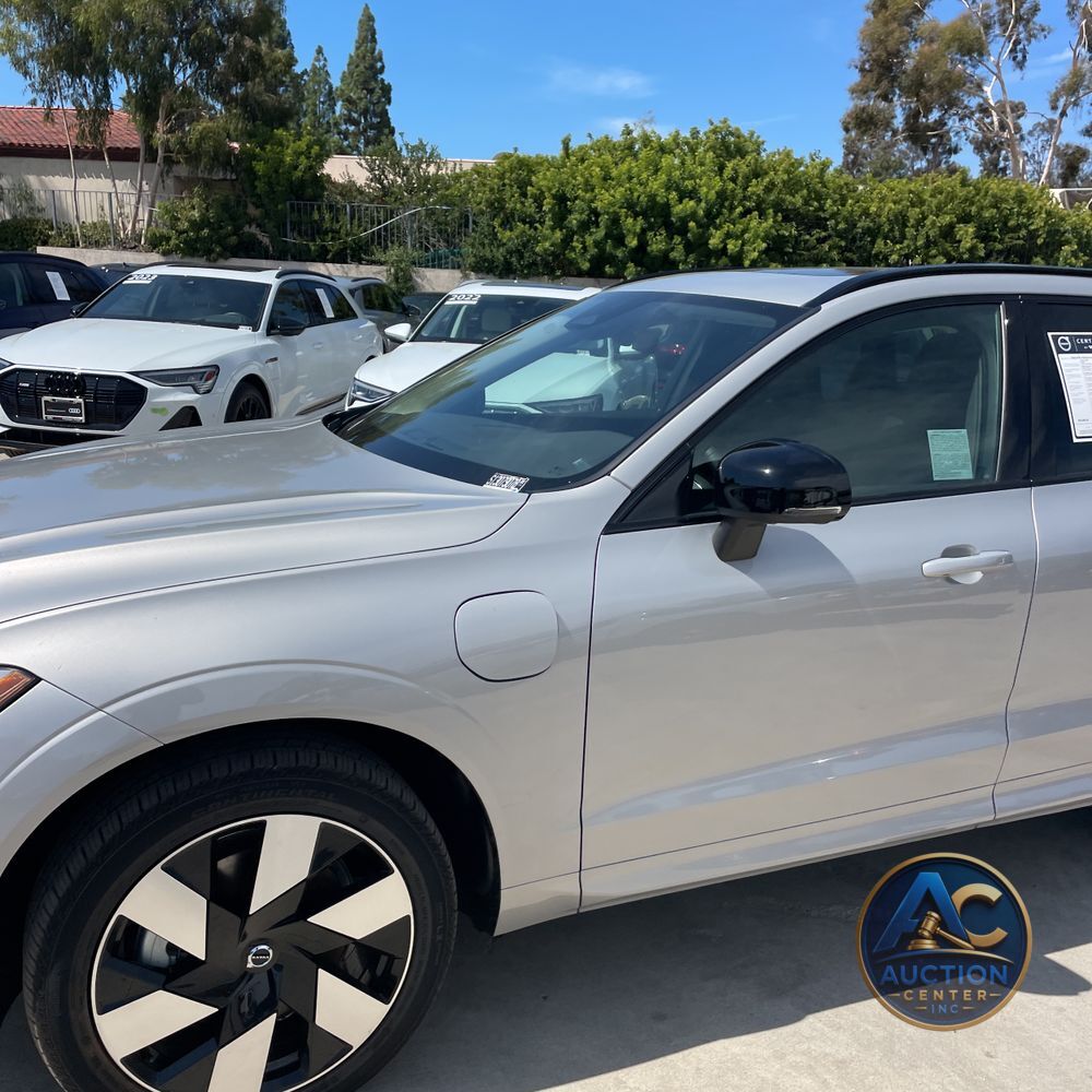 2024 Volvo XC60 T8 - Plus PHEV