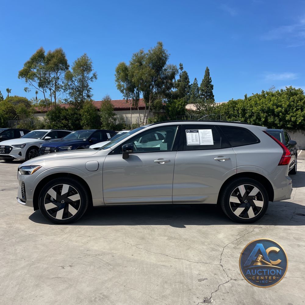 2024 Volvo XC60 T8 - Plus PHEV
