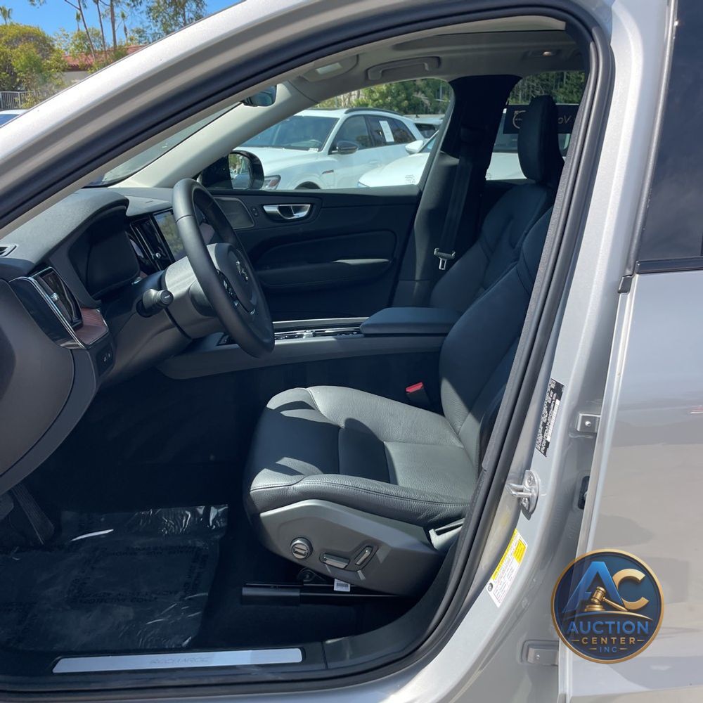 2024 Volvo XC60 T8 - Plus PHEV