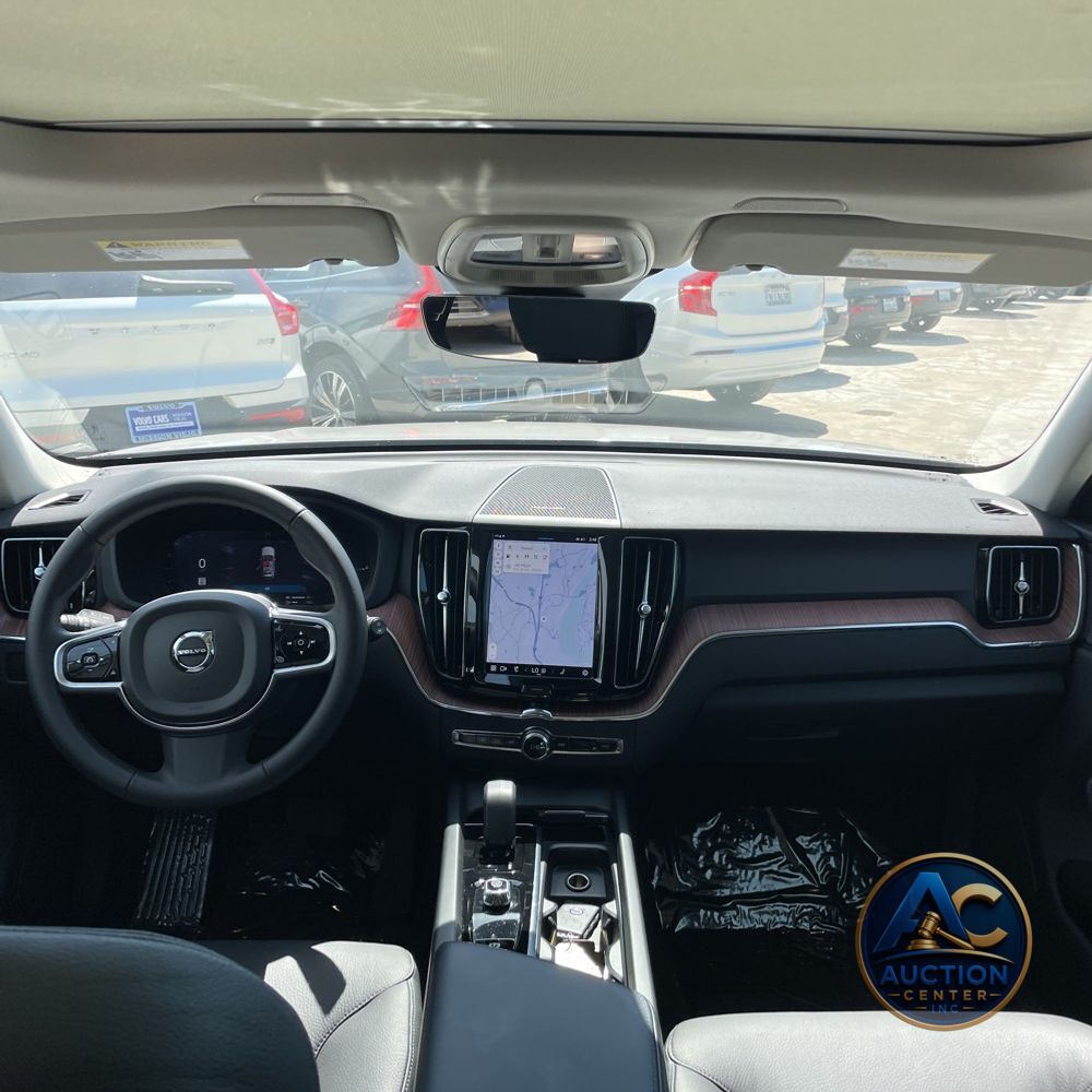 2024 Volvo XC60 T8 - Plus PHEV