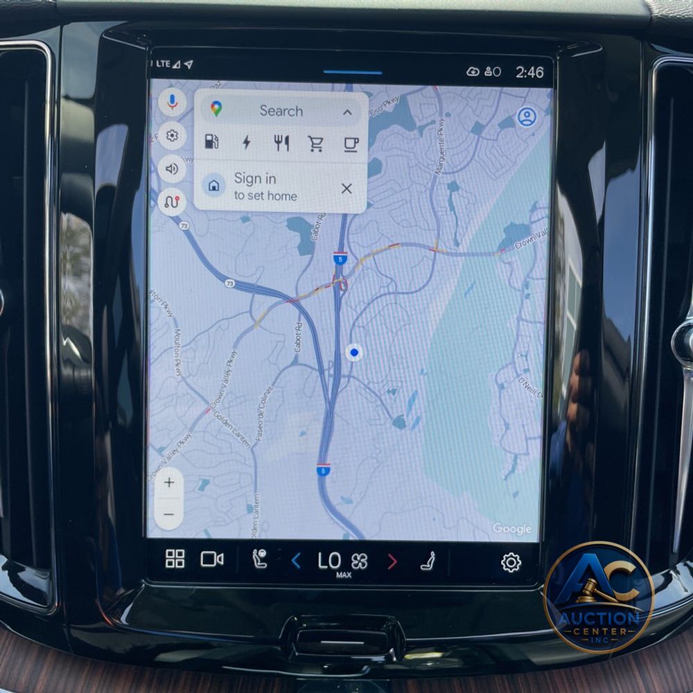 2024 Volvo XC60 T8 - Plus PHEV