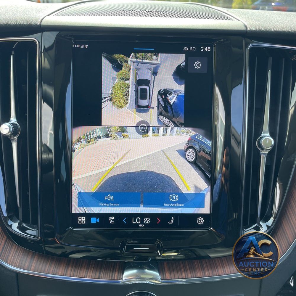 2024 Volvo XC60 T8 - Plus PHEV