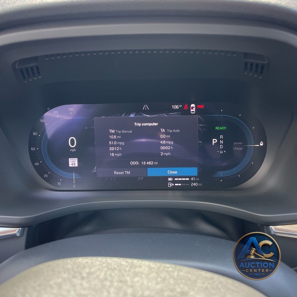 2024 Volvo XC60 T8 - Plus PHEV