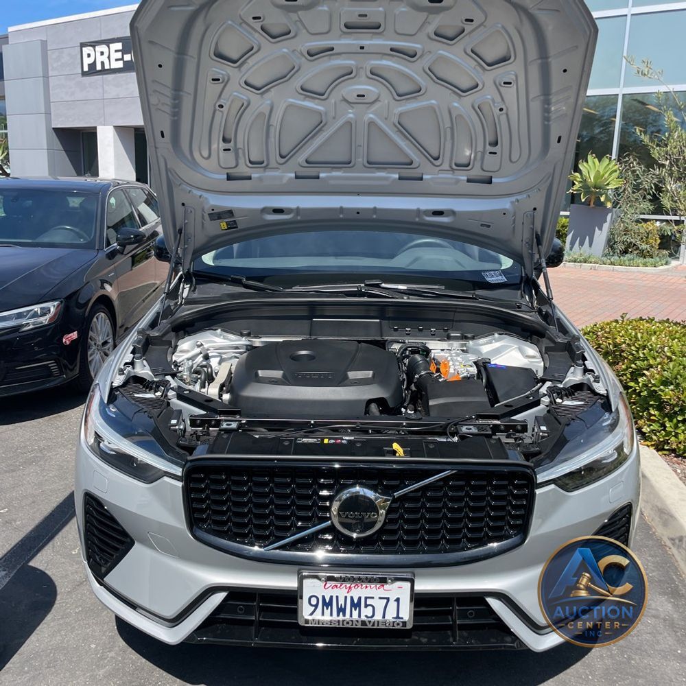 2024 Volvo XC60 T8 - Plus PHEV