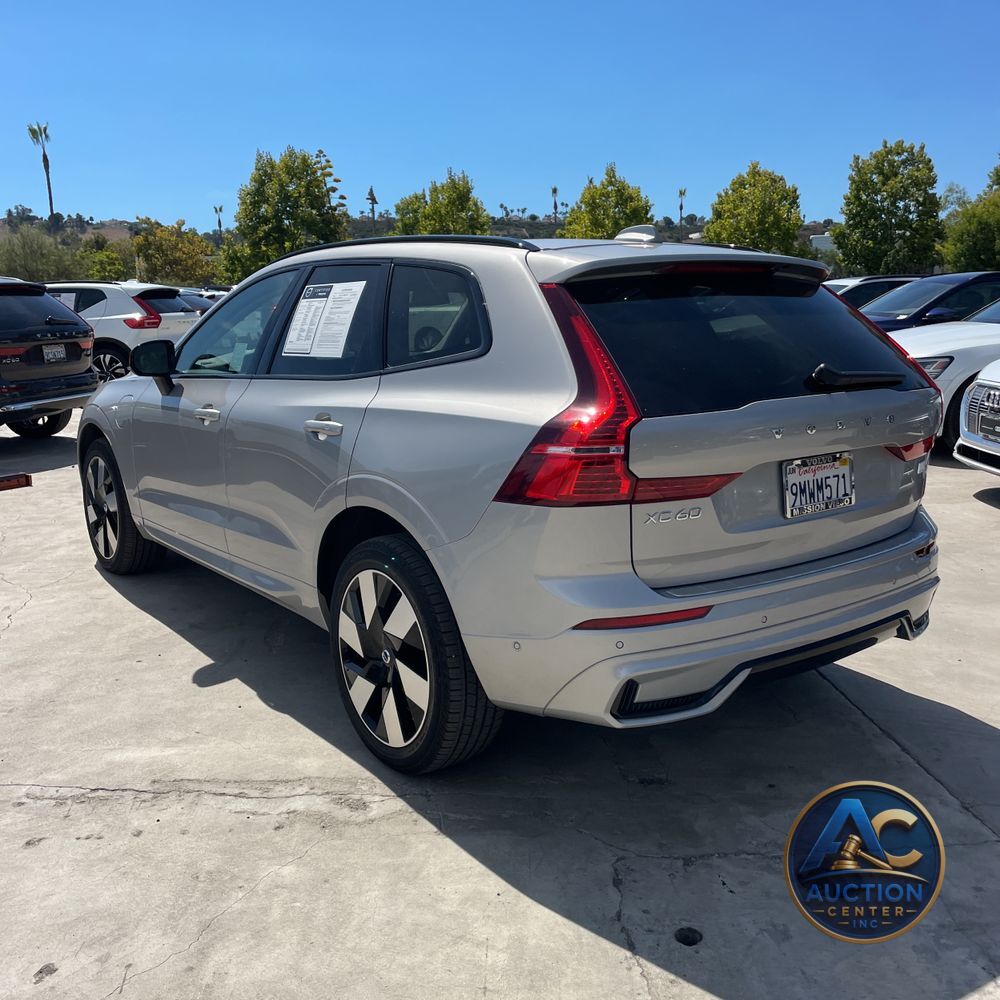 2024 Volvo XC60 T8 - Plus PHEV