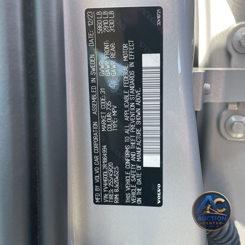 2024 Volvo XC60 T8 - Plus PHEV