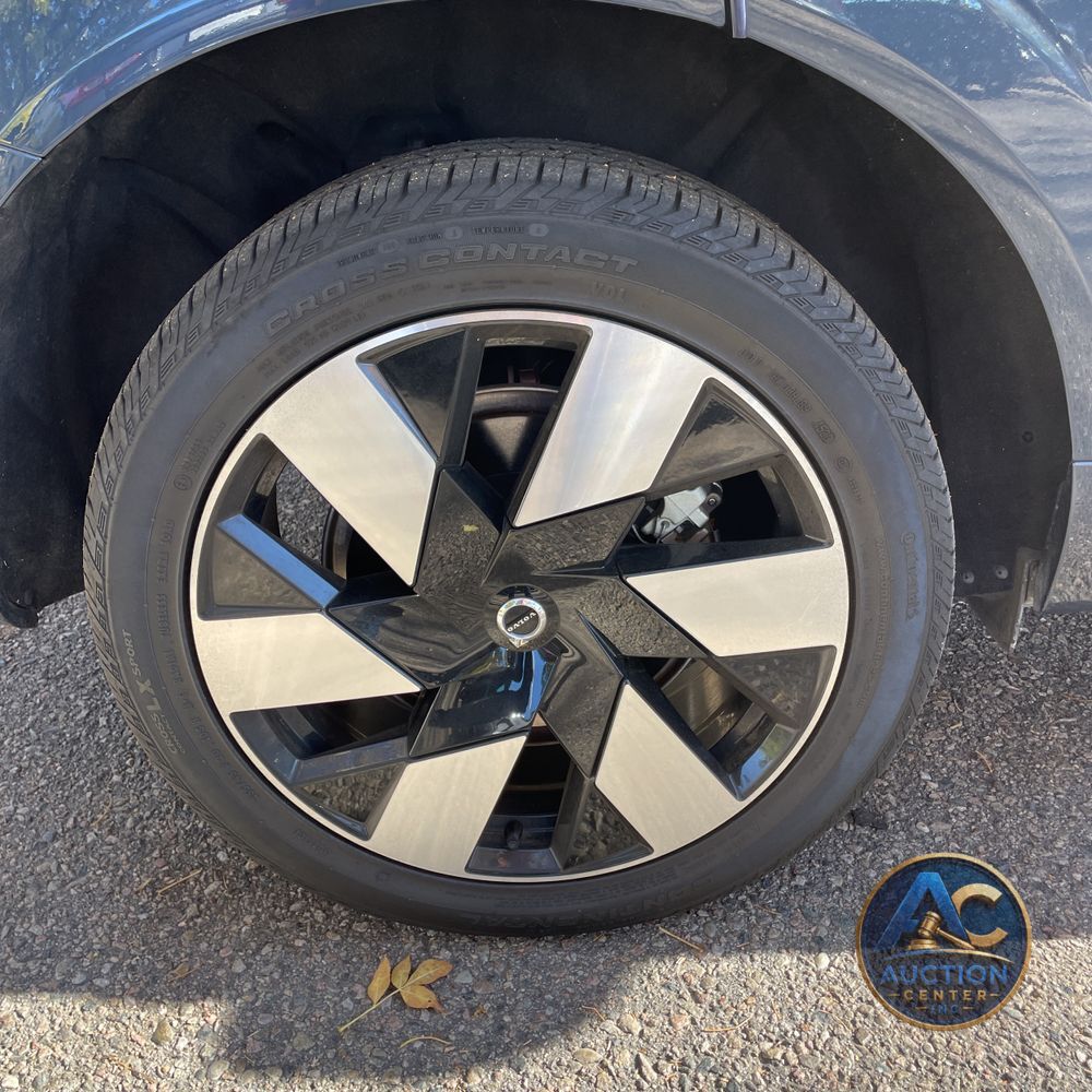 2024 Volvo XC60 T8 - Ultimate PHEV