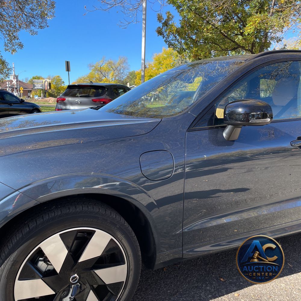 2024 Volvo XC60 T8 - Ultimate PHEV
