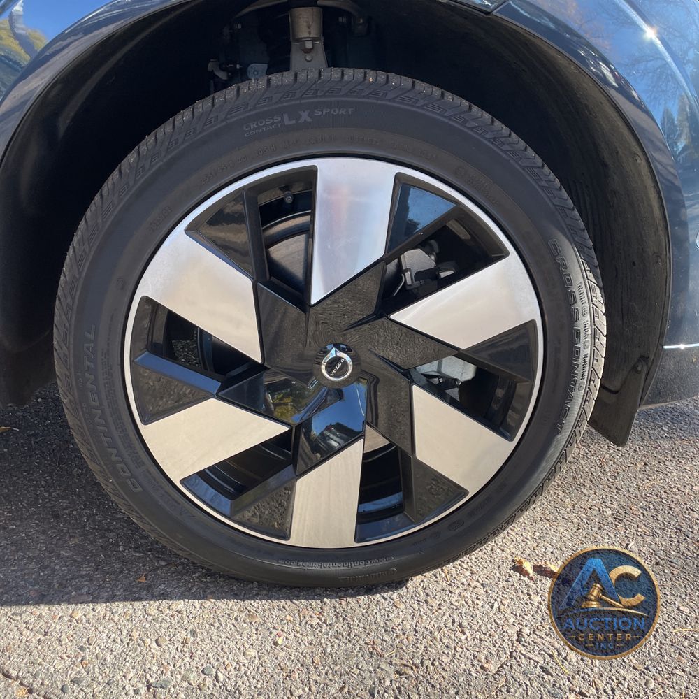 2024 Volvo XC60 T8 - Ultimate PHEV