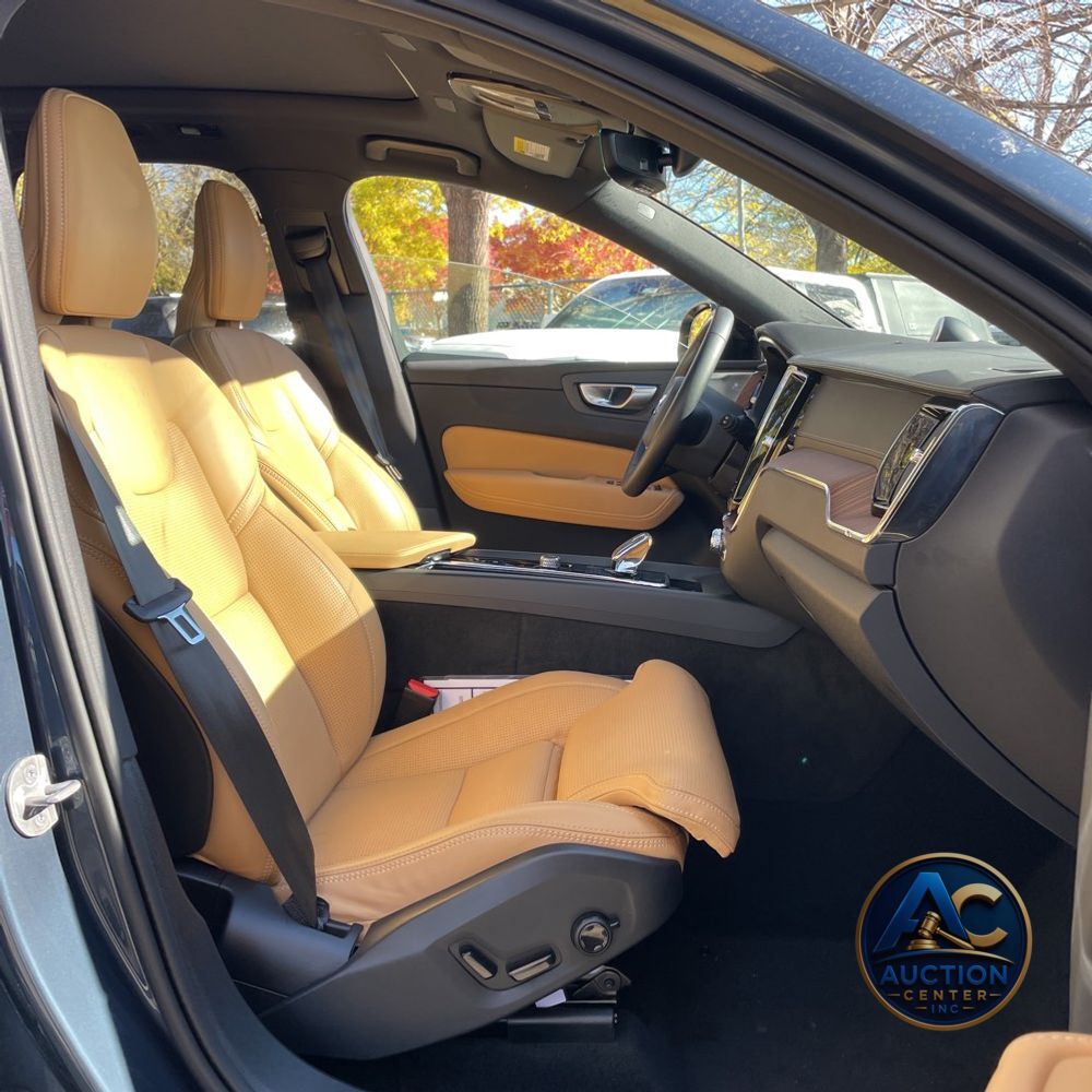 2024 Volvo XC60 T8 - Ultimate PHEV