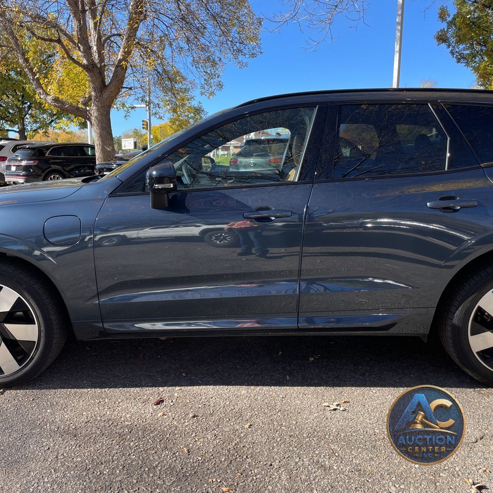 2024 Volvo XC60 T8 - Ultimate PHEV