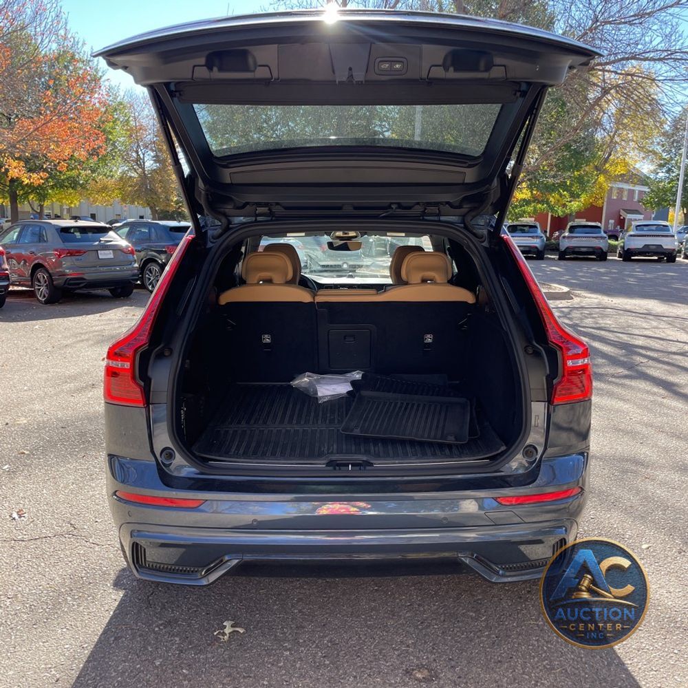 2024 Volvo XC60 T8 - Ultimate PHEV