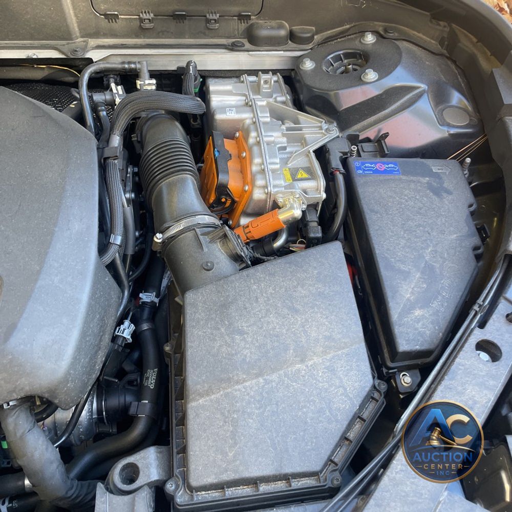 2024 Volvo XC60 T8 - Ultimate PHEV