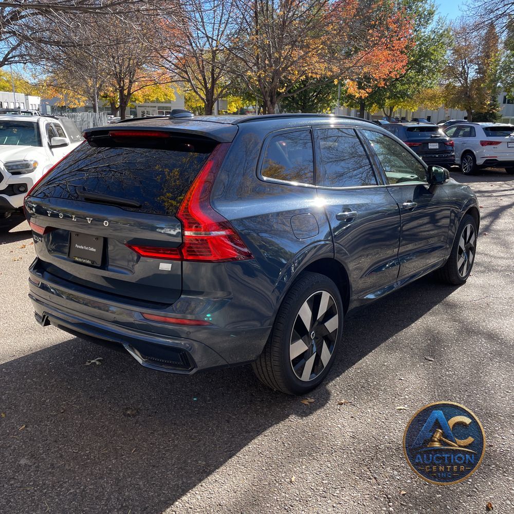2024 Volvo XC60 T8 - Ultimate PHEV