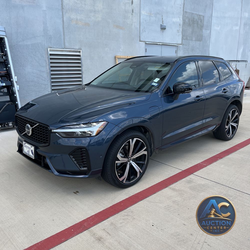 2024 Volvo XC60 T8 - Ultimate PHEV