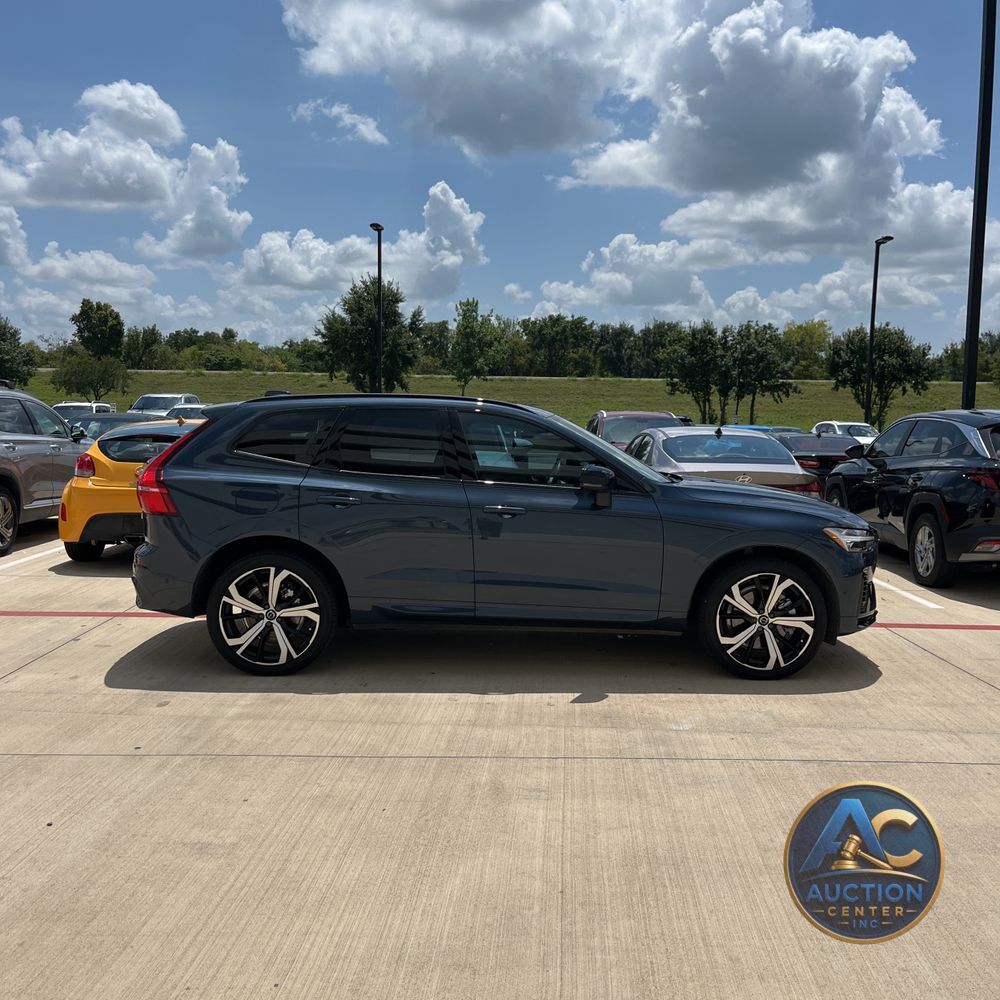 2024 Volvo XC60 T8 - Ultimate PHEV
