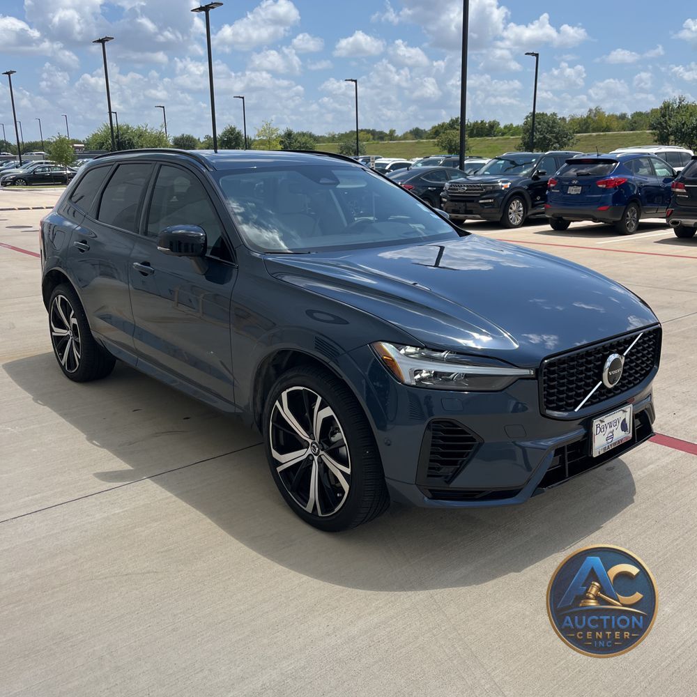 2024 Volvo XC60 T8 - Ultimate PHEV