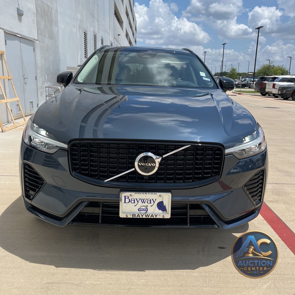 2024 Volvo XC60 T8 - Ultimate PHEV
