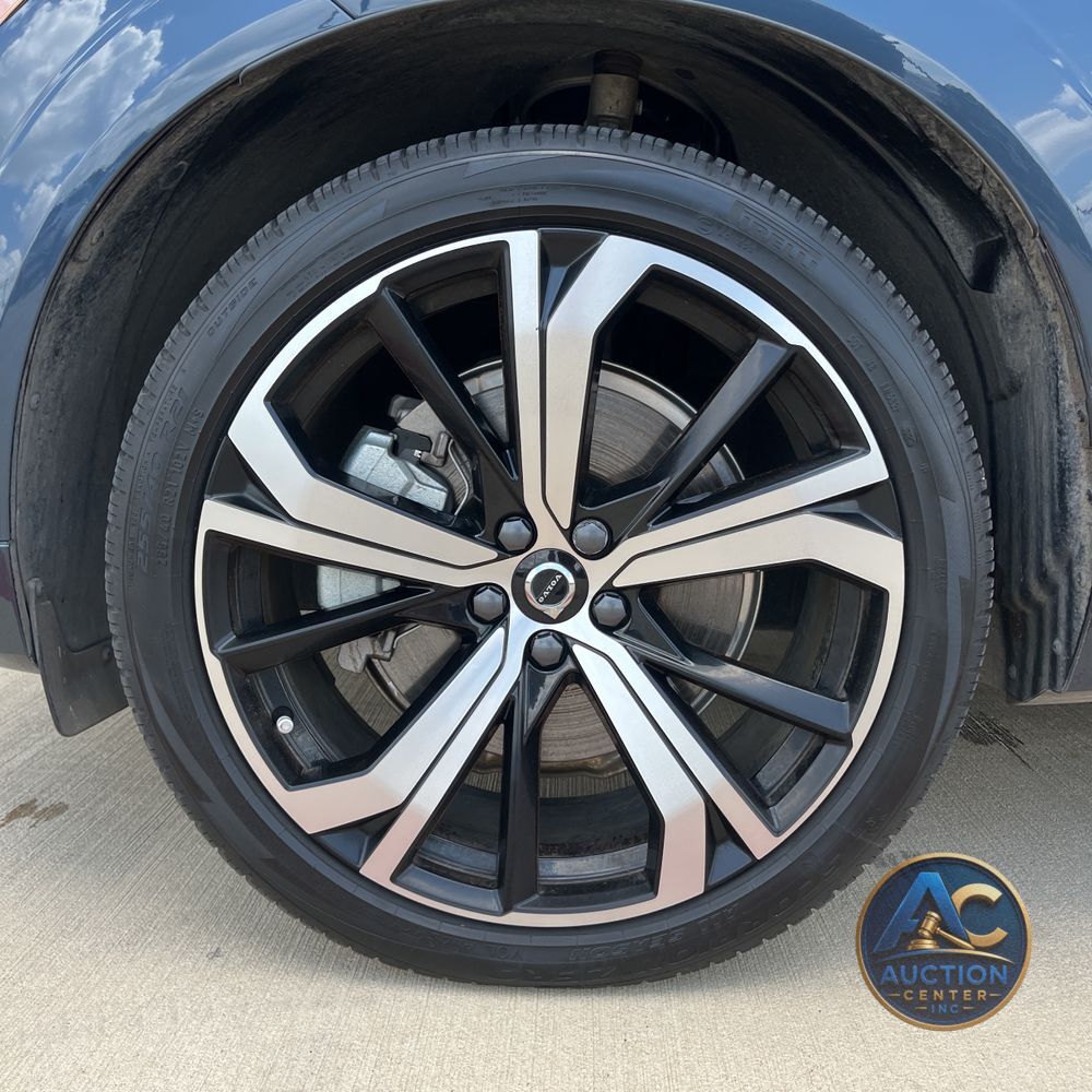 2024 Volvo XC60 T8 - Ultimate PHEV
