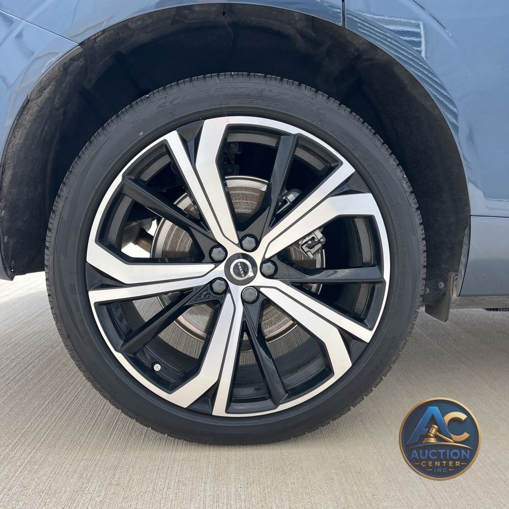 2024 Volvo XC60 T8 - Ultimate PHEV