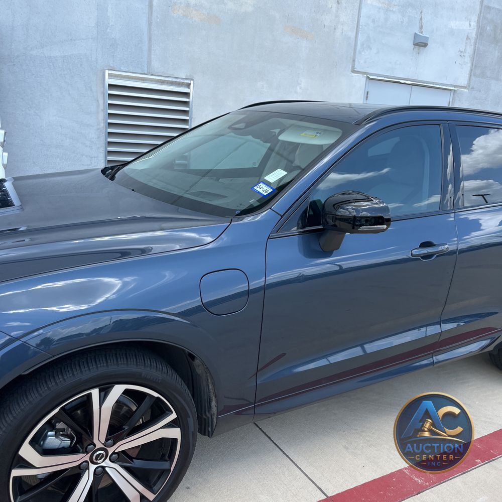 2024 Volvo XC60 T8 - Ultimate PHEV