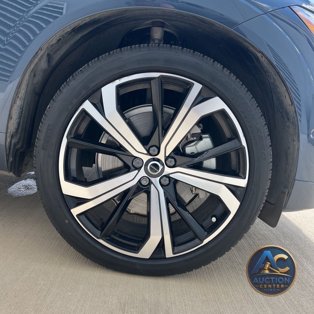 2024 Volvo XC60 T8 - Ultimate PHEV