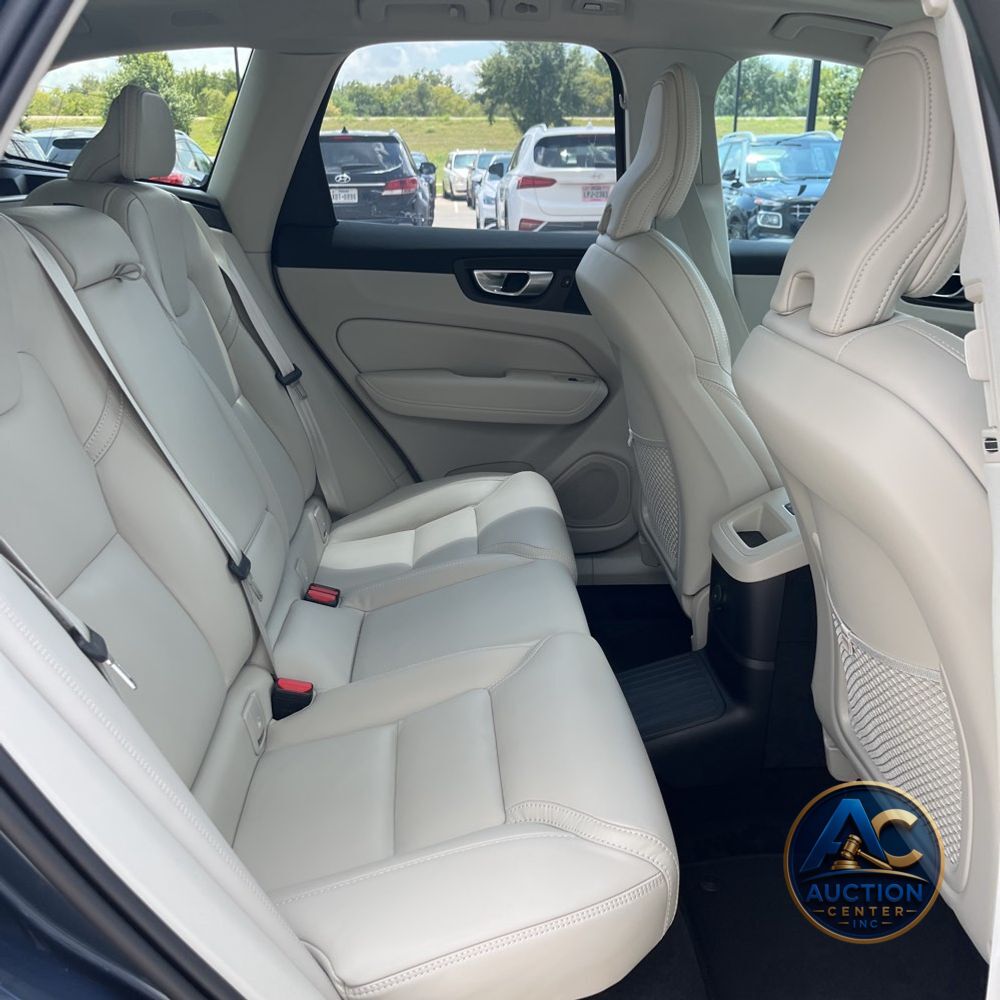 2024 Volvo XC60 T8 - Ultimate PHEV