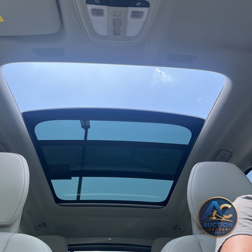 2024 Volvo XC60 T8 - Ultimate PHEV