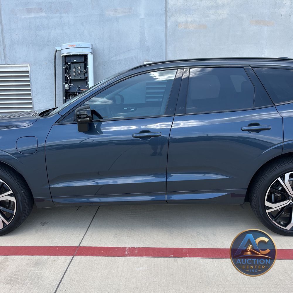 2024 Volvo XC60 T8 - Ultimate PHEV