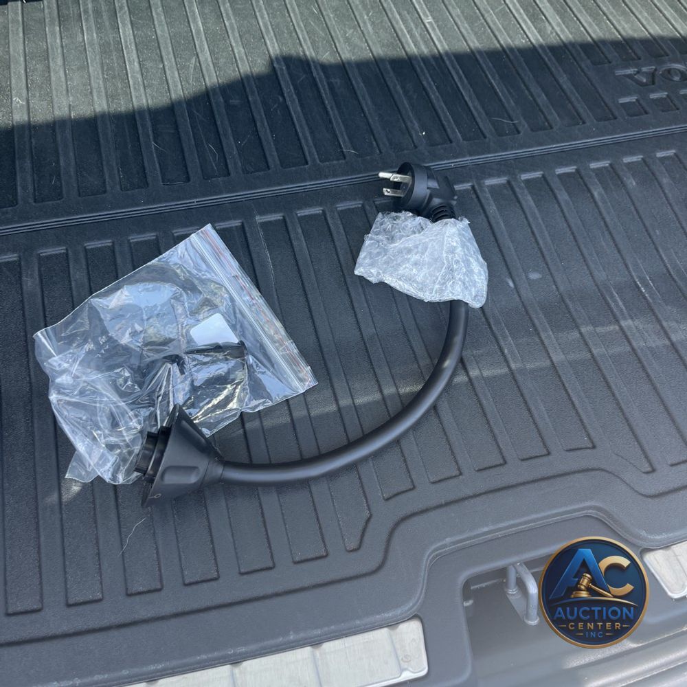 2024 Volvo XC60 T8 - Ultimate PHEV