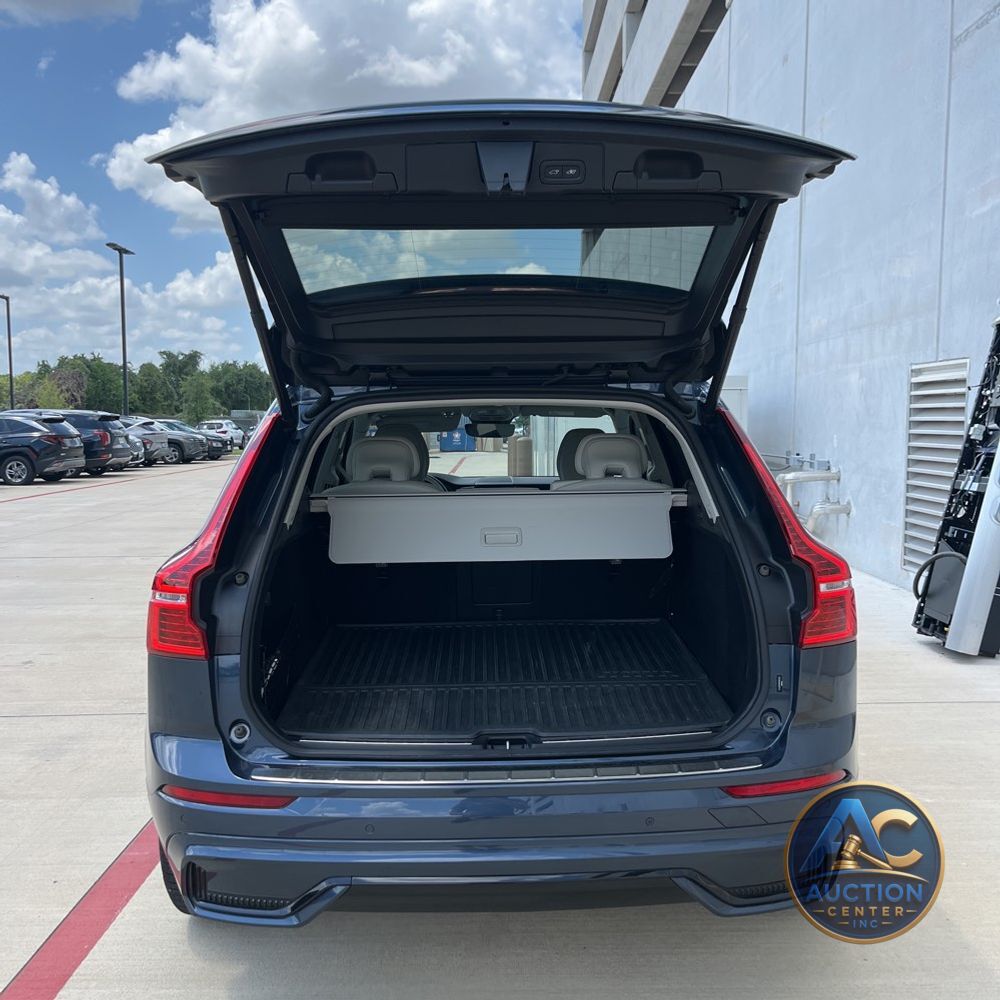2024 Volvo XC60 T8 - Ultimate PHEV