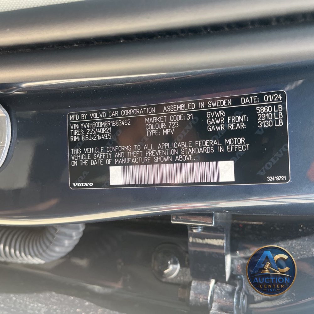 2024 Volvo XC60 T8 - Ultimate PHEV
