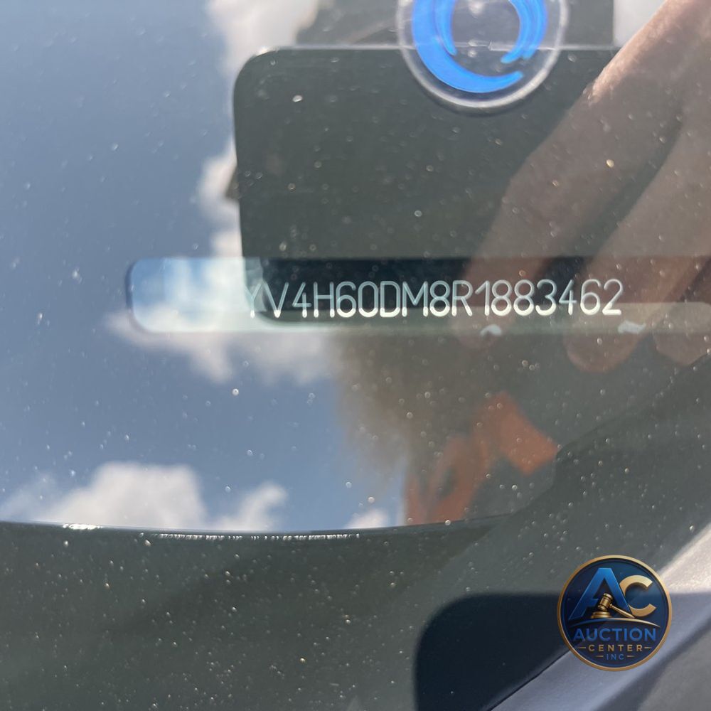 2024 Volvo XC60 T8 - Ultimate PHEV