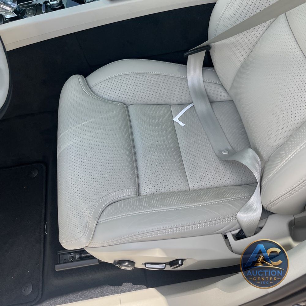 2024 Volvo XC60 T8 - Ultimate PHEV